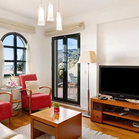 Luzias Apartment *