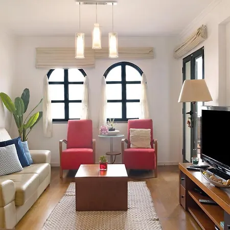 Luzias Apartment *